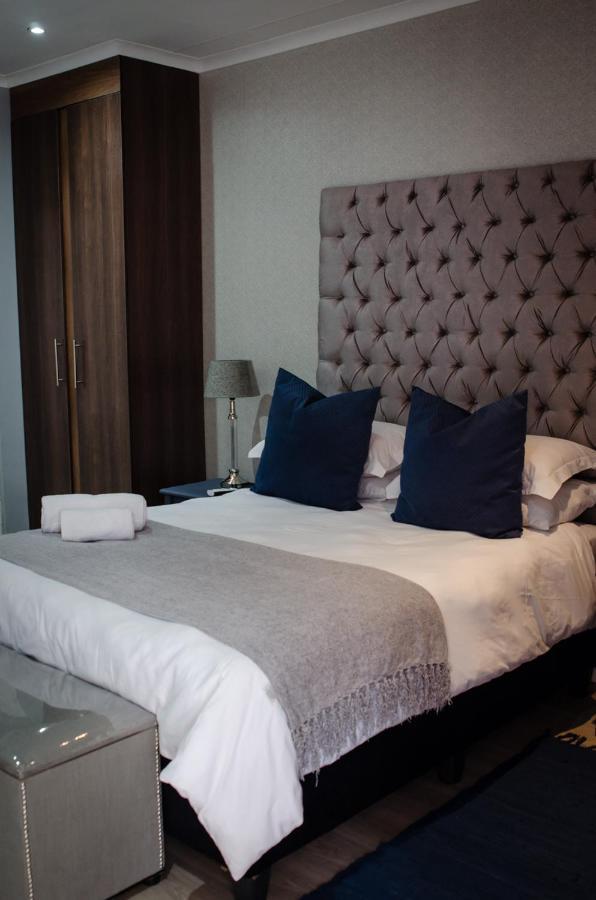 קלרקסדורפ The Royal Guest House מראה חיצוני תמונה